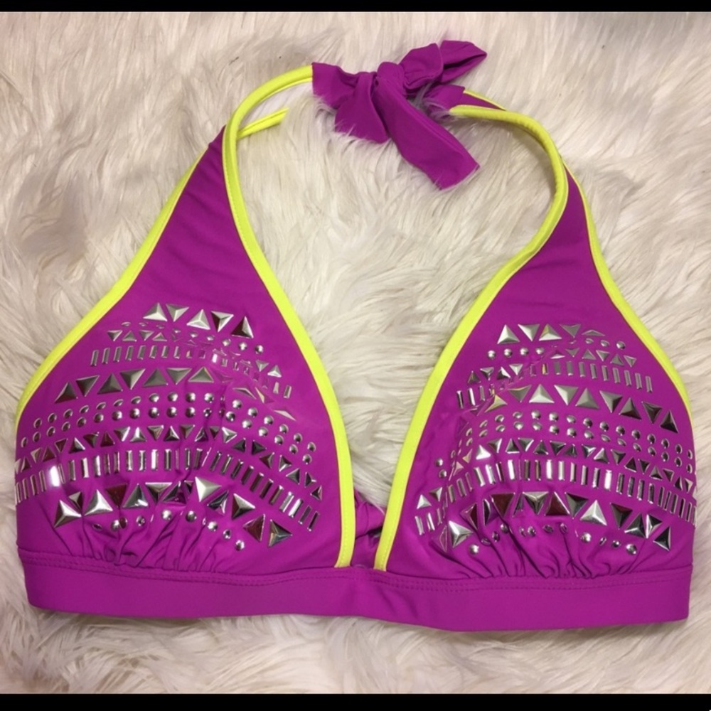 Size XL padded stud bathing suit top